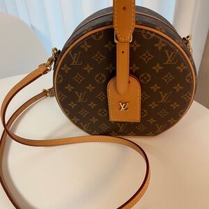 Louis Vuitton Petite Boite Chapeau Monogram Canvas Handbag
